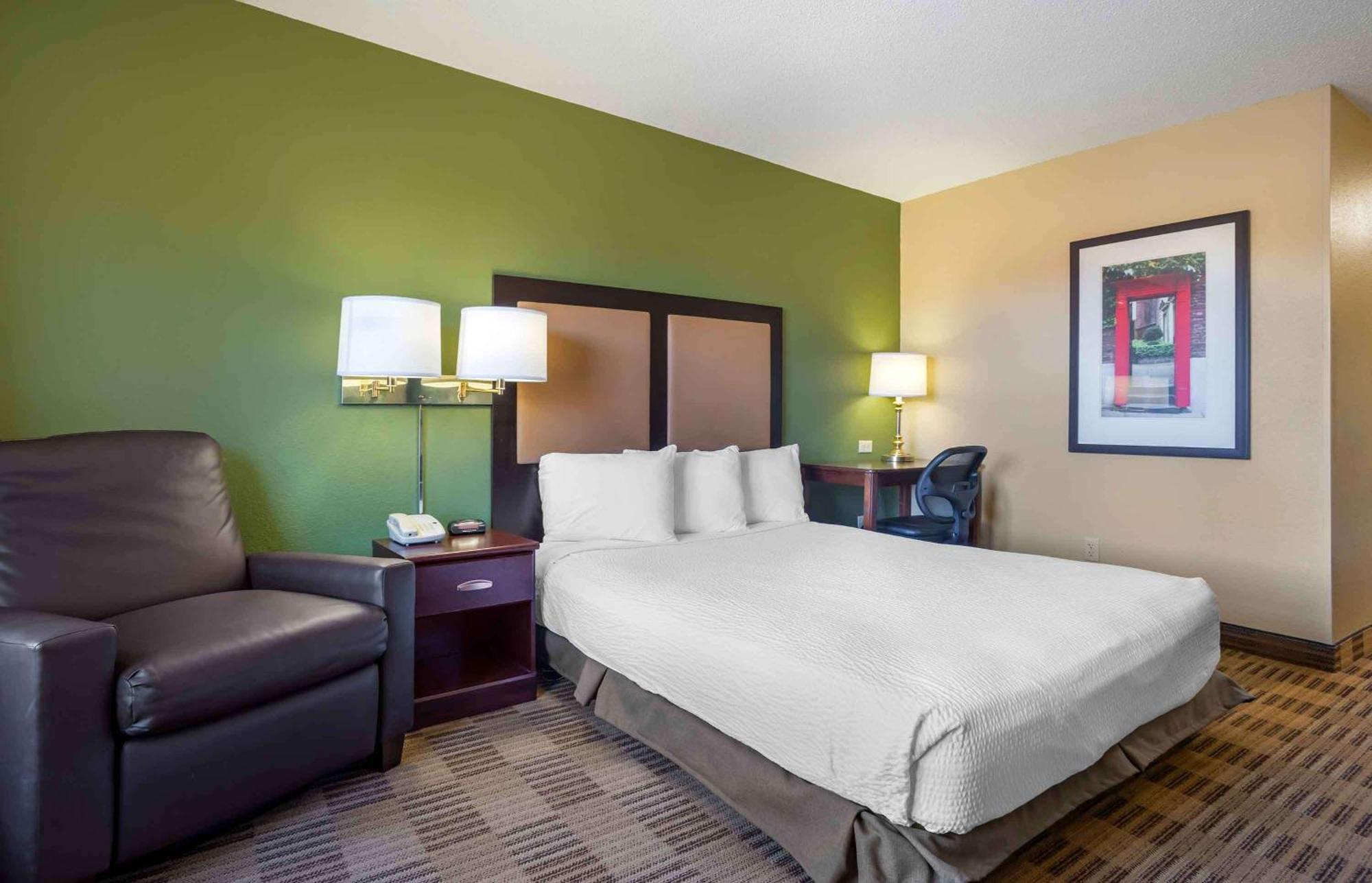 Hotel Extended America - - Westview Dr
